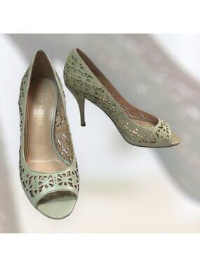 Enzo Angiolini Megastar Mid Heel Pumps Mint Green Lazer Cut Size 7.5 M